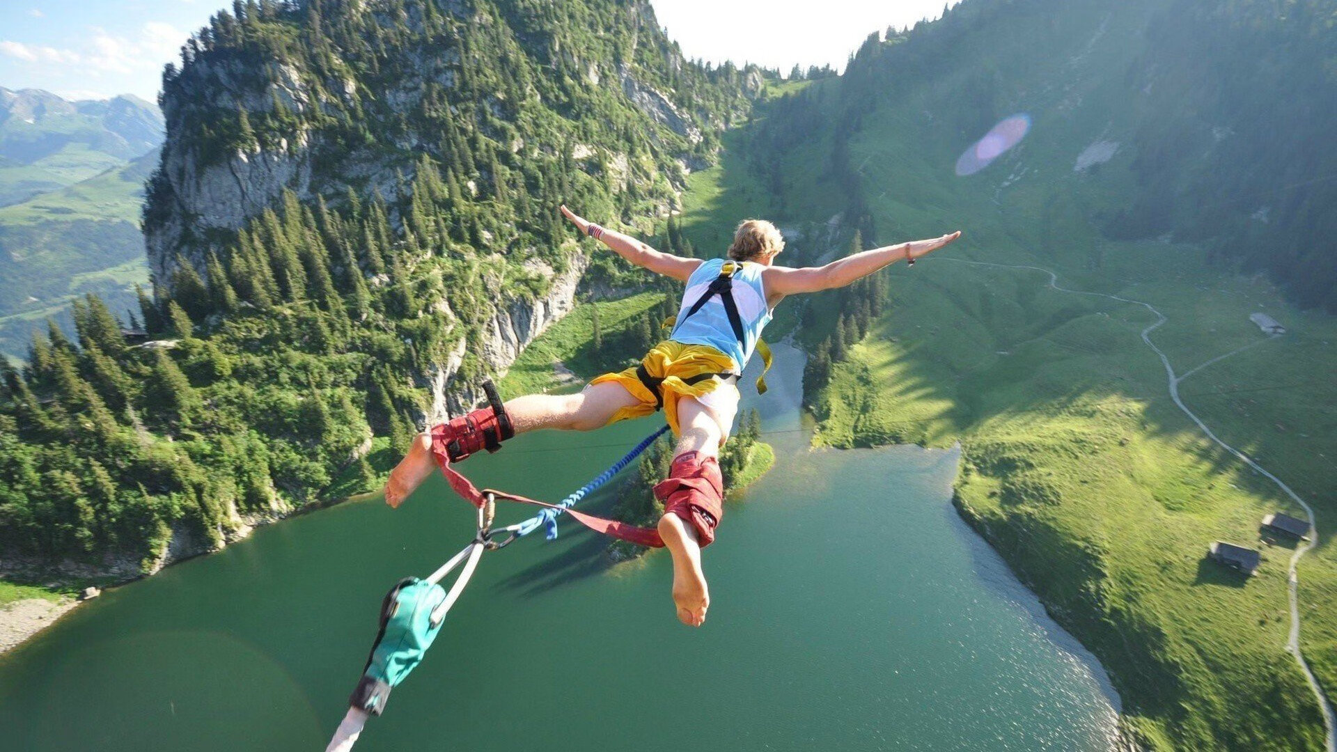 【冠军争夺战】本赛季辉煌的冠亚军对决回顾，冠军亚军季军站位图